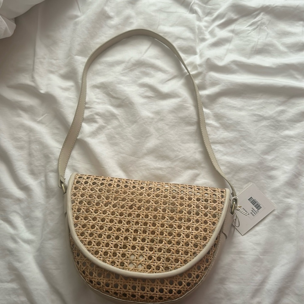 Bembian cream Luna bag NWT. The perfect raffia summer bag!!